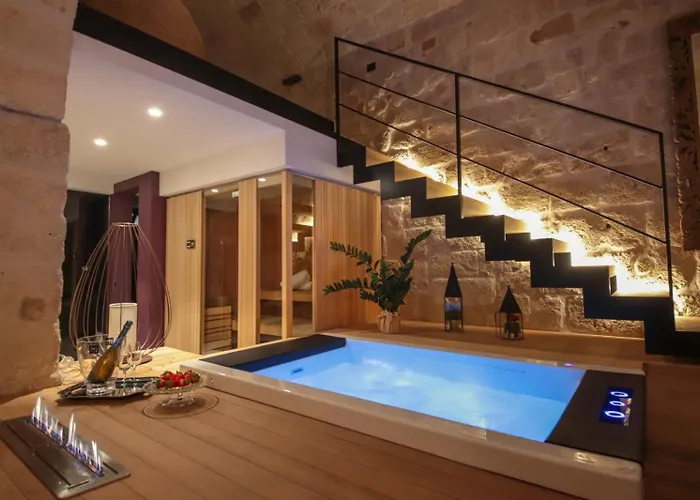 & Via Veneto 莫诺波利