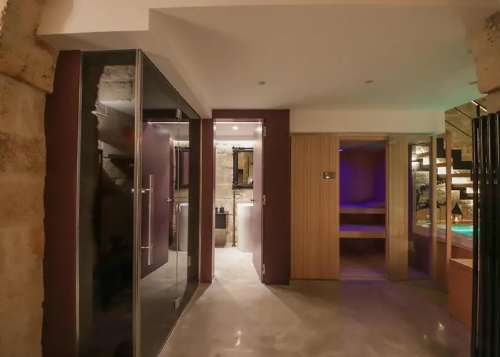 & Via Veneto * مونوبولي